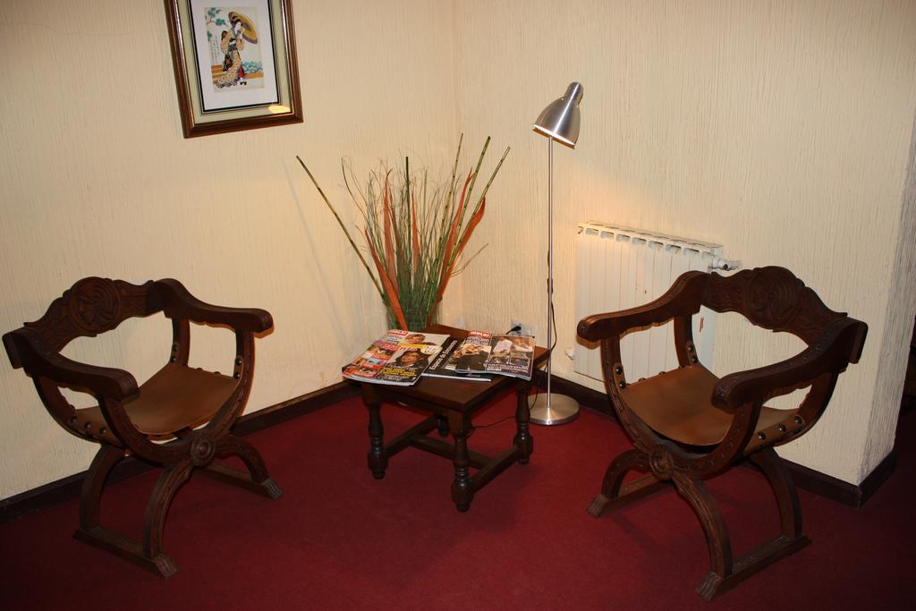 Hotel Restaurante Astorga Pradorrey Exteriör bild